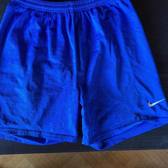 Nike Mesh Retro Shorts - Picture 1 of 3